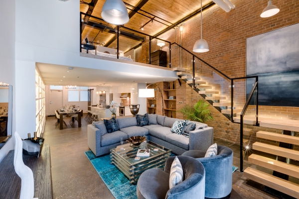 интерьер  лофт (loft) с антресолью